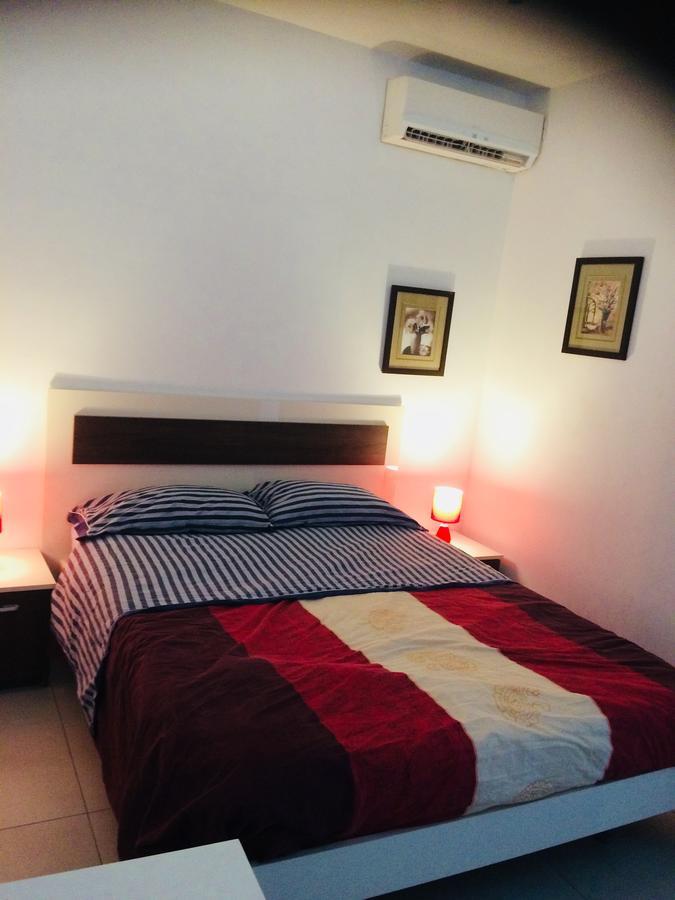 Paceville Montecarlo Apartments Saint Julian's Bagian luar foto