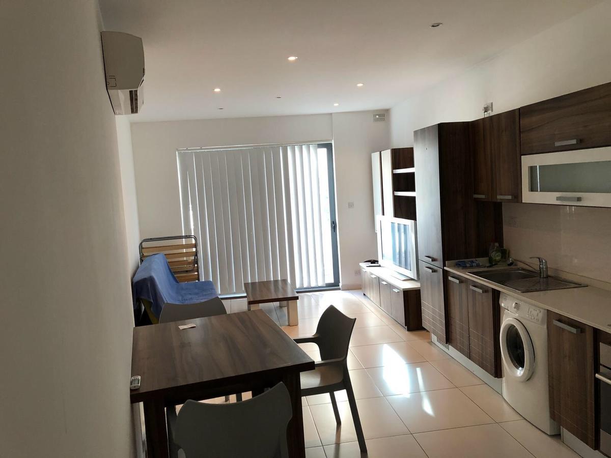 Paceville Montecarlo Apartments Saint Julian's Bagian luar foto